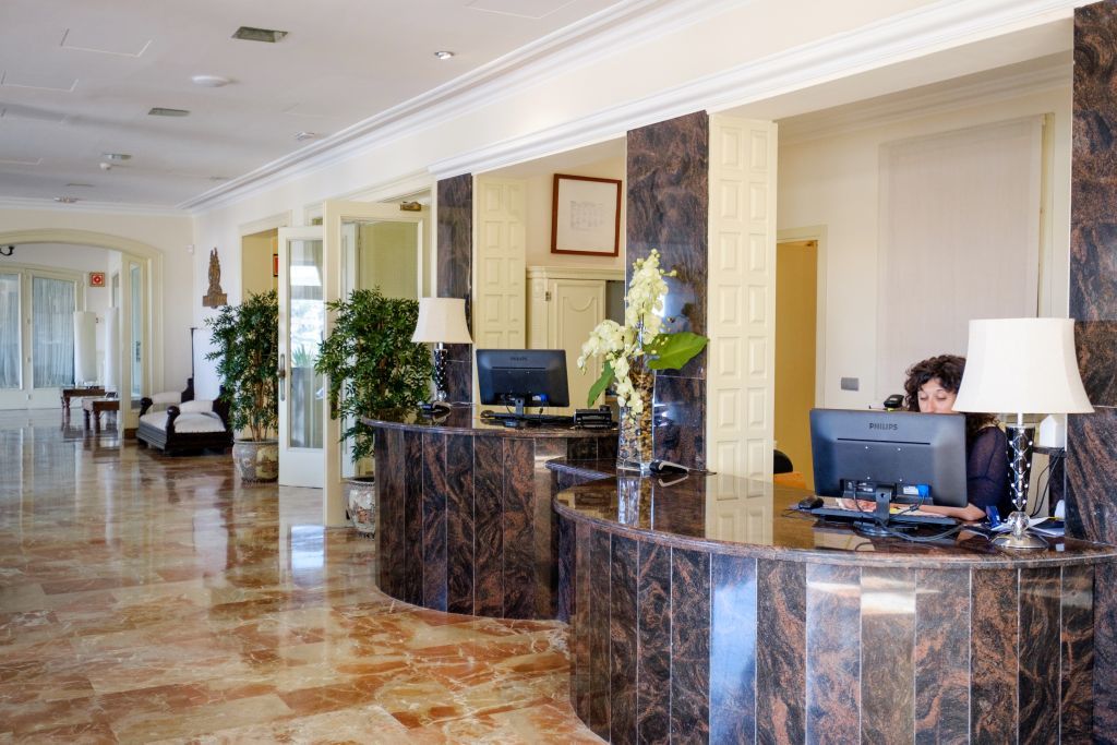 Montjoi By Brava Hotel