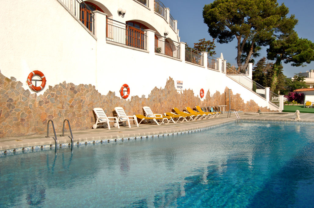 Montjoi By Brava Hotel