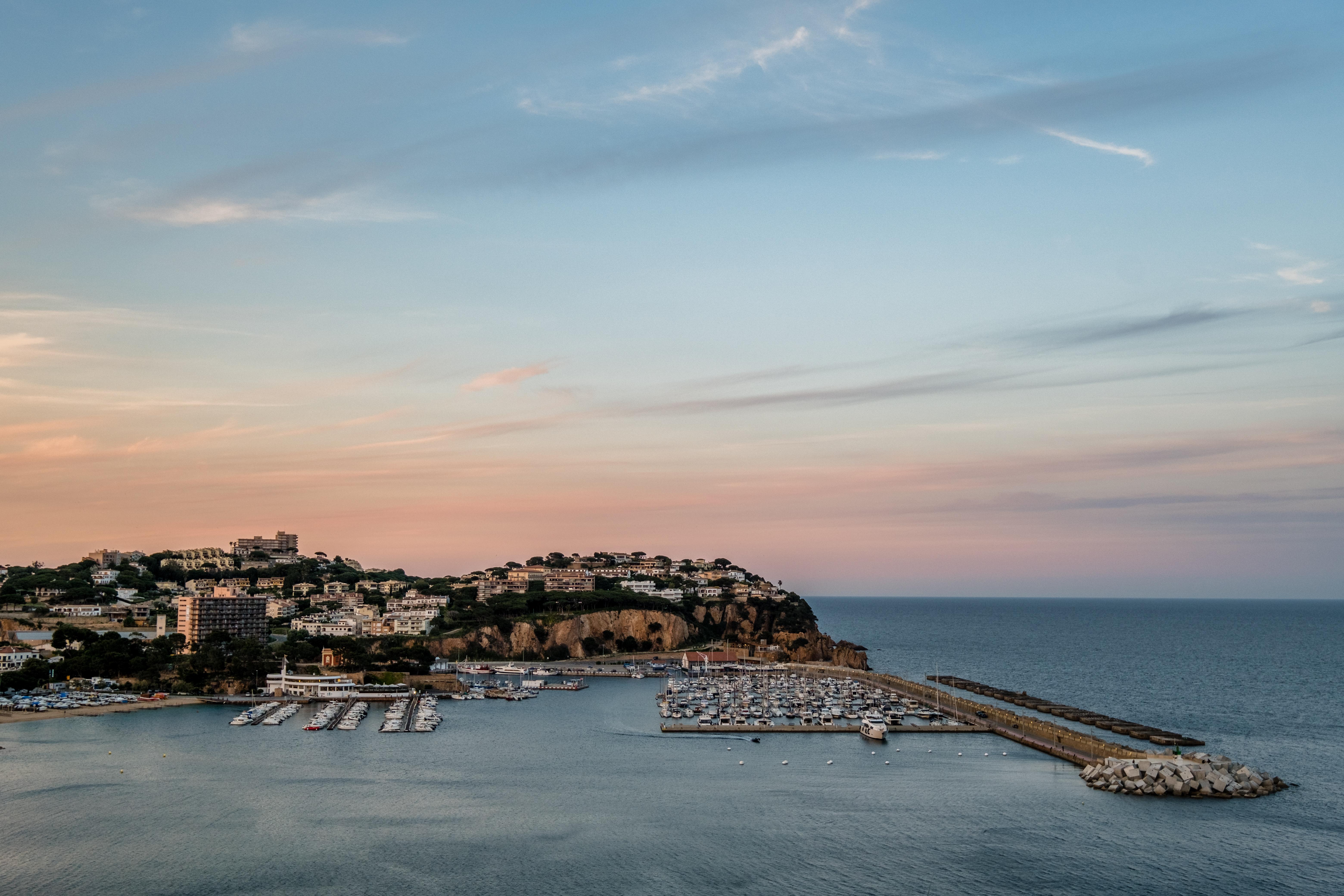 Montjoi By Brava Hotel 3*